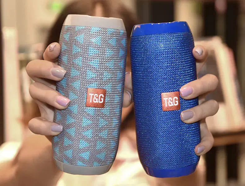 Waterproof Wireless Bluetooth Speaker with Mic (G117) Gadgeto