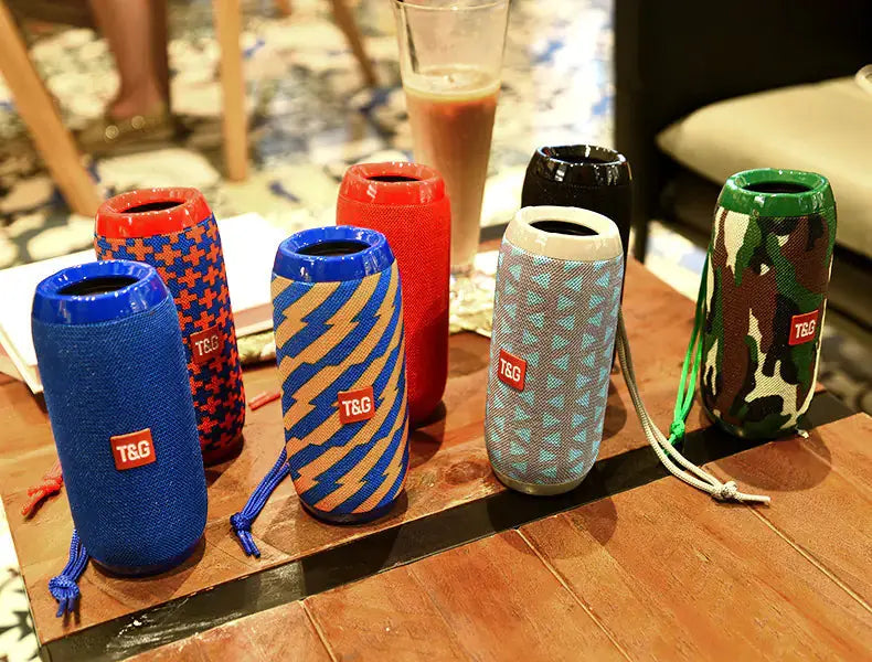 Waterproof Wireless Bluetooth Speaker with Mic (G117) Gadgeto