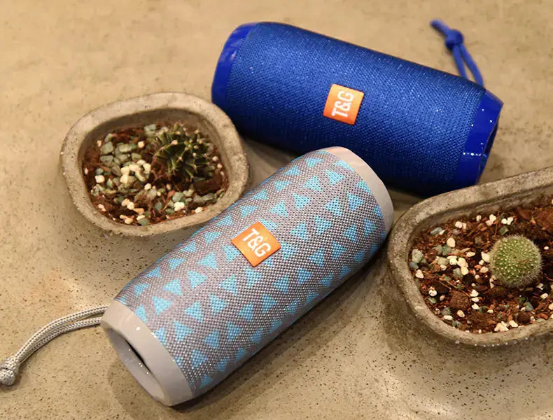 Waterproof Wireless Bluetooth Speaker with Mic (G117) Gadgeto